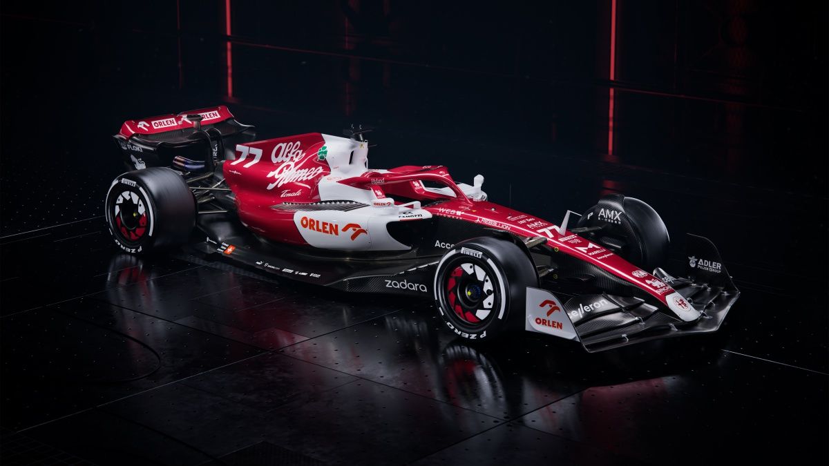 Todas las fotos del Alfa Romeo C42 de Bottas y Zhou