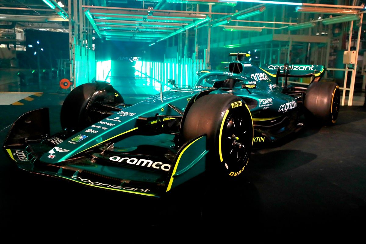 Todas las fotos del nuevo Aston Martin AMR22 de Vettel y Stroll