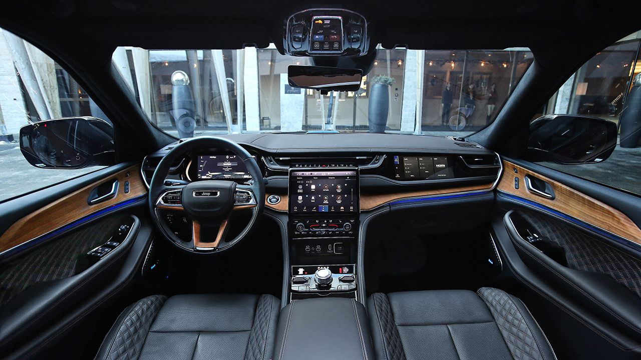 Jeep Grand Cherokee 4xe - interior