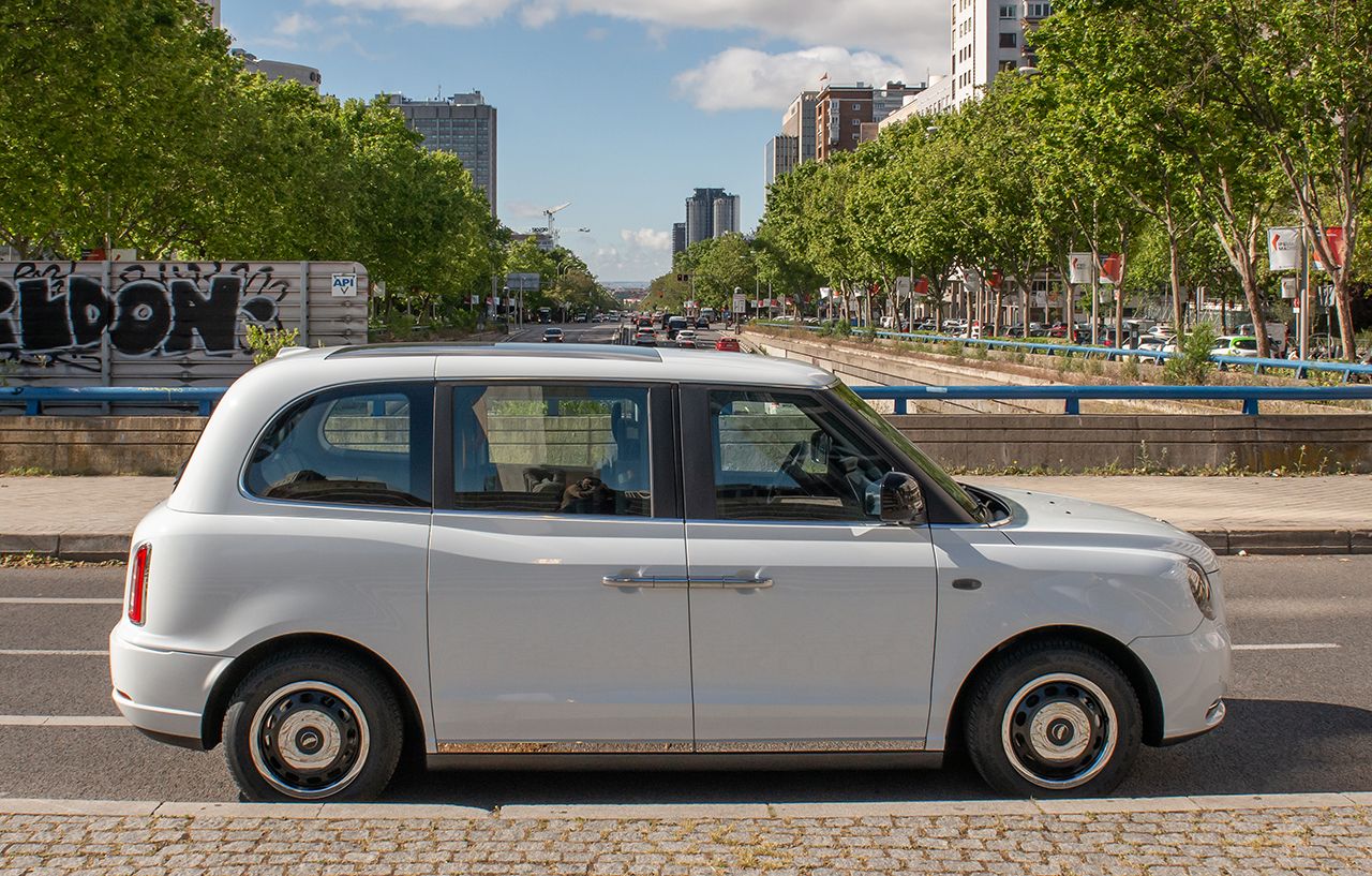 LEVC inaugura nuevos concesionarios en España, la marca de eléctricos se expande