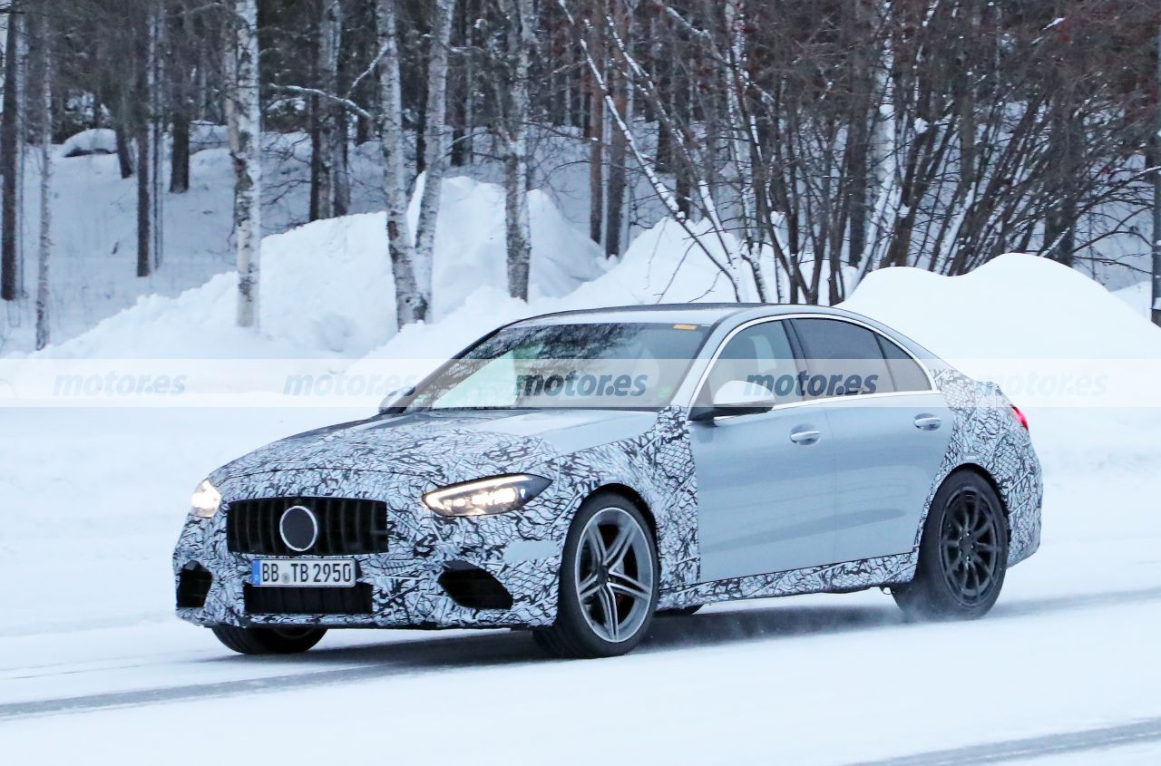 El nuevo Mercedes-AMG C 63 Berlina 2022 se destapa en las pruebas de invierno