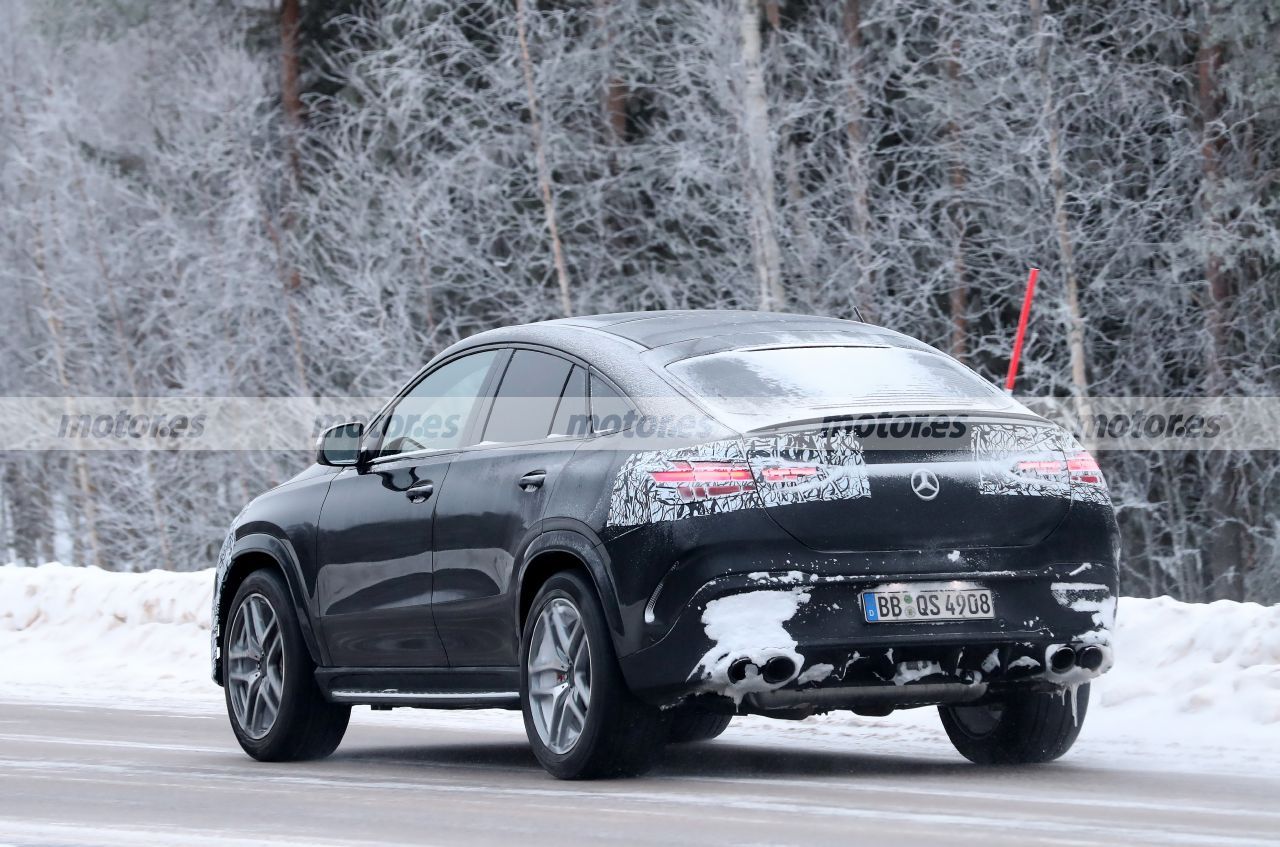 Foto espía Mercedes-AMG GLE 53 Coupé Facelift 2023