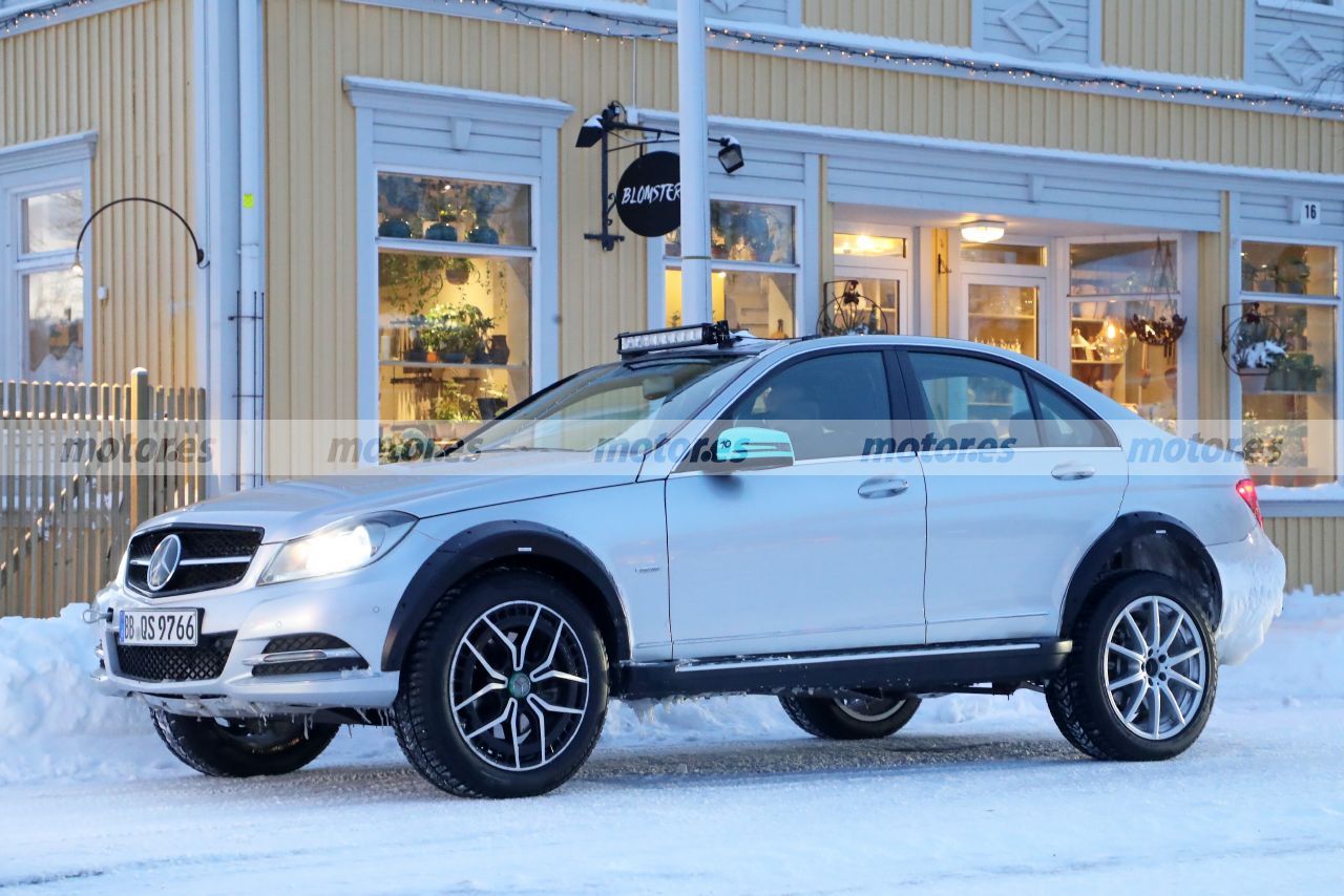 La mula del futuro Mercedes SUL 2024 aparece en unas decentes fotos espía