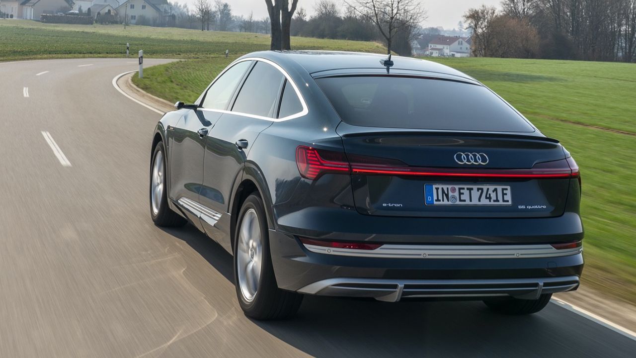 Audi e-tron Sportback S line plus - posterior