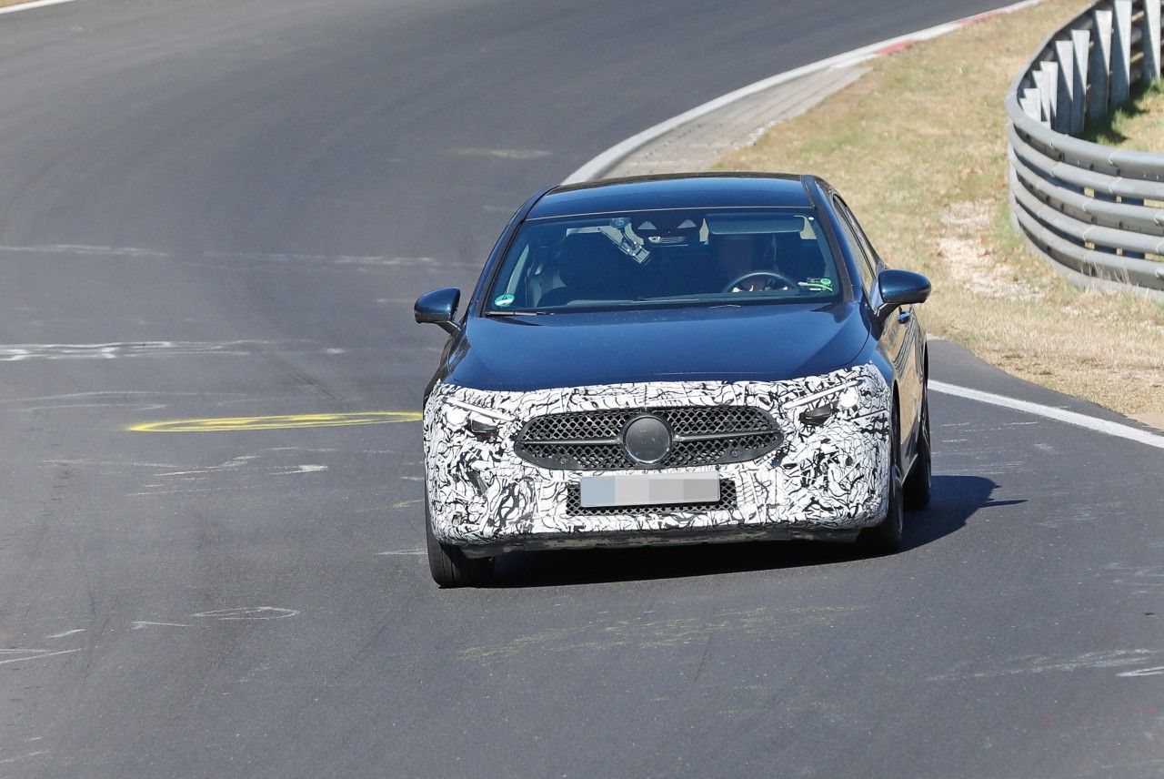 El Mercedes Clase A Sedán Facelift 2022 pasa de fase y asalta Nürburgring