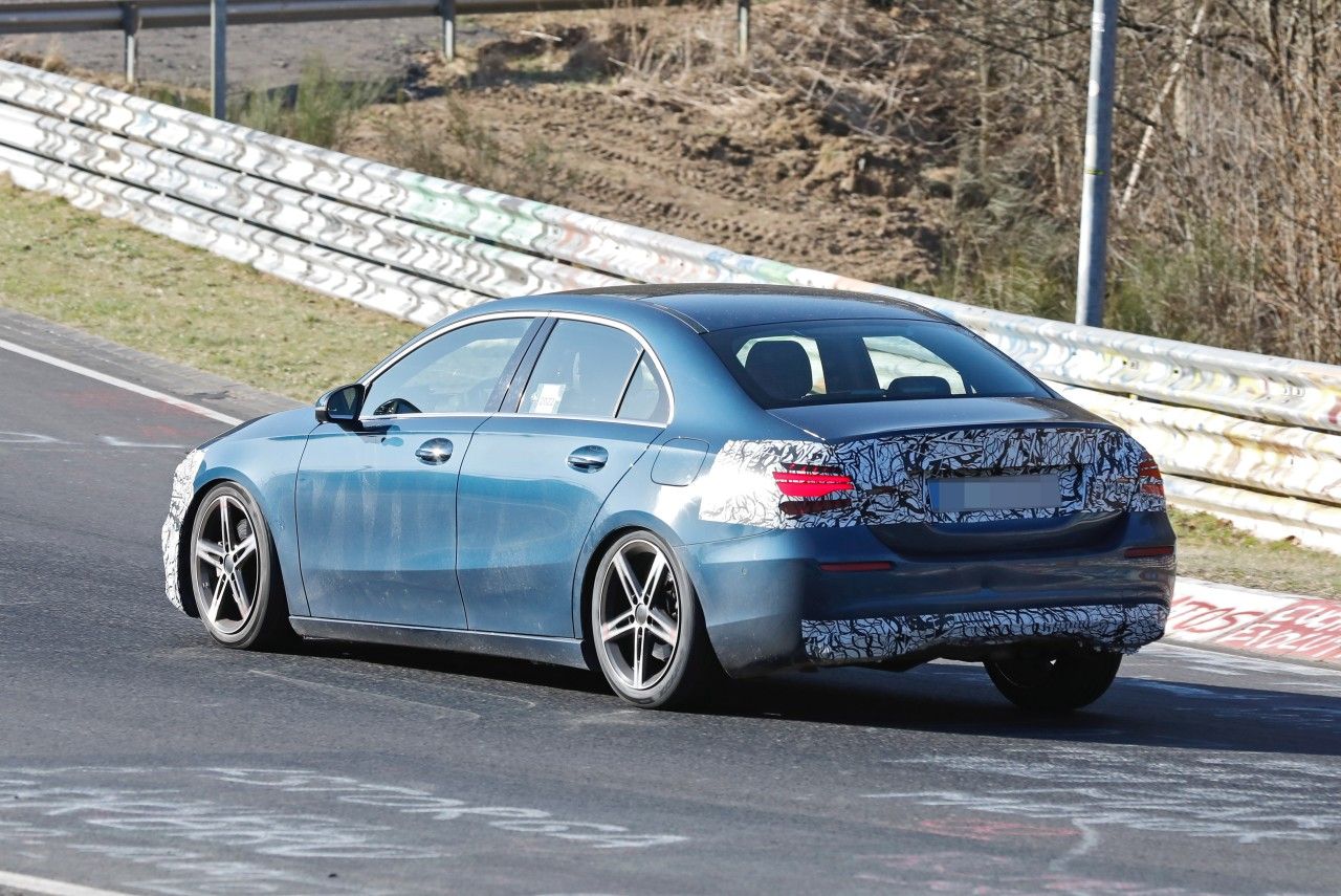 Fotos espía Mercedes Clase A Sedán Facelift 2022 en Nürburgring