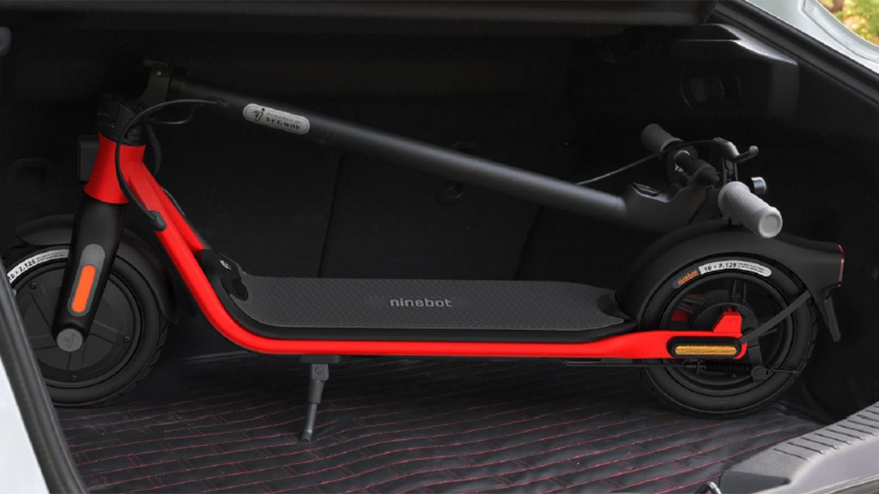 Ninebot KickScooter Model D Series - plegado