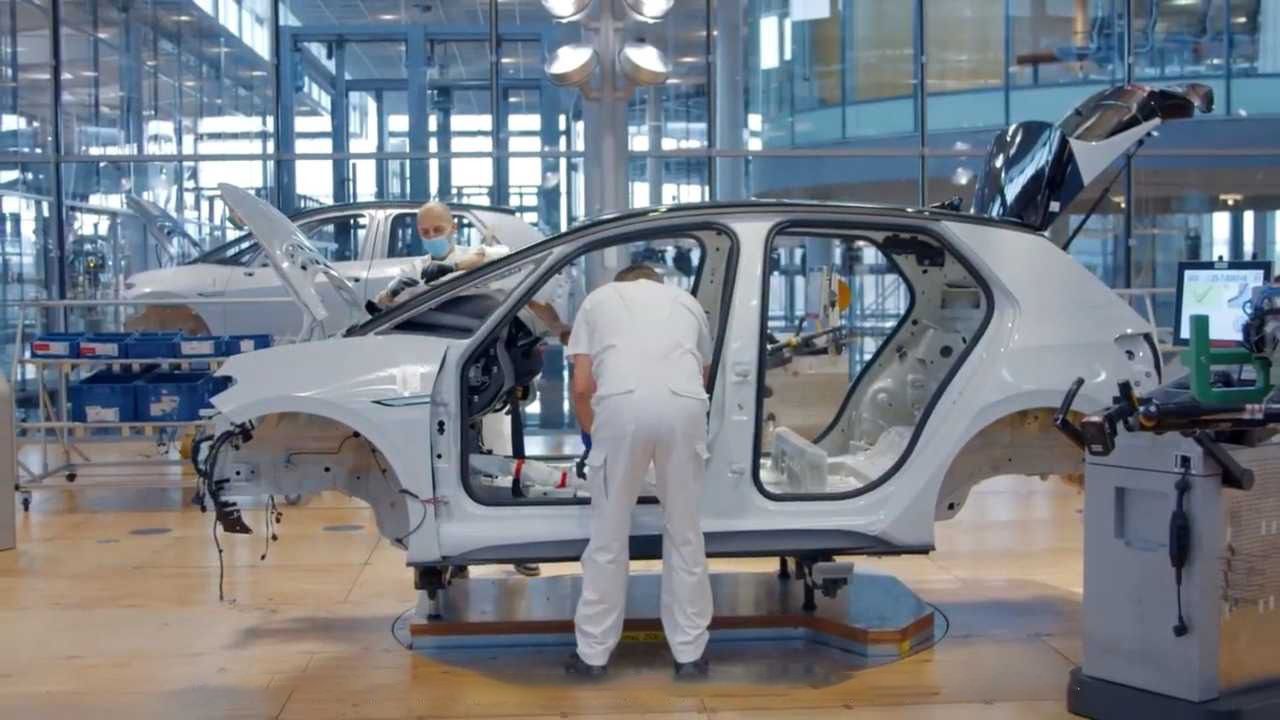 Más problemas en Volkswagen, claves del monumental retraso en los eléctricos y PHEV