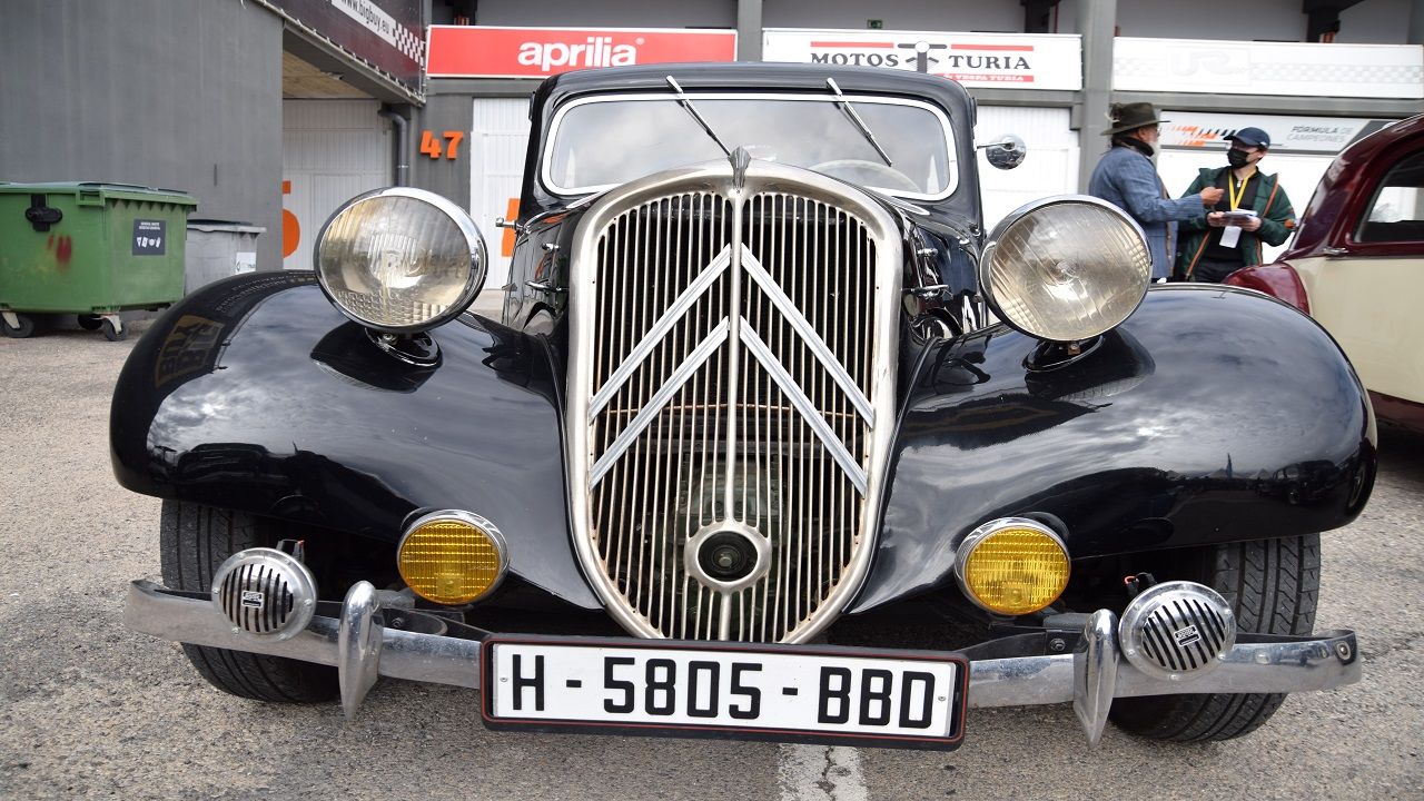 Citroën Traction Avant en el Racing and Legends 2022