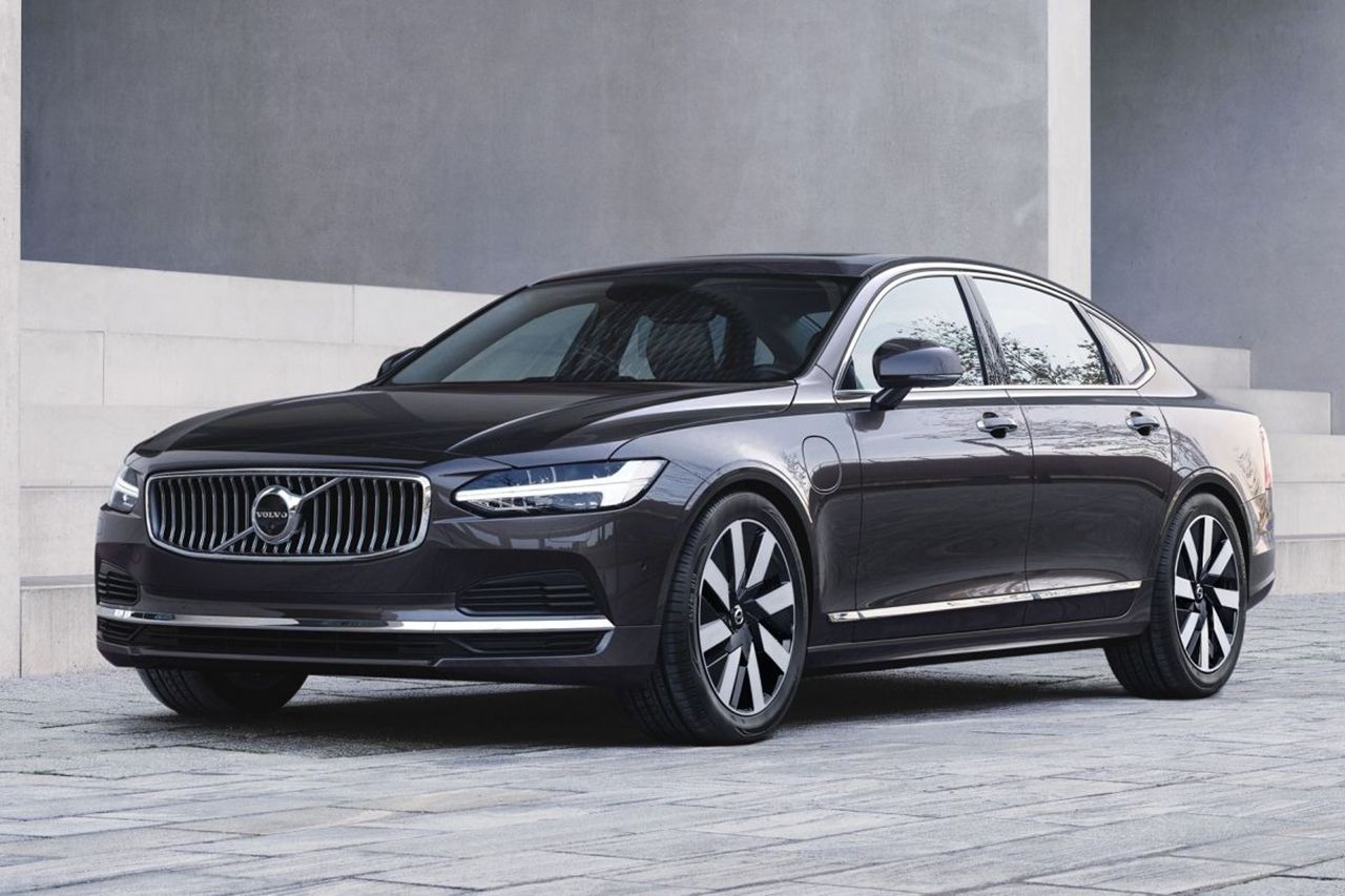 El Volvo S90 2022 recibe novedades, la berlina de lujo sueca solo PHEV