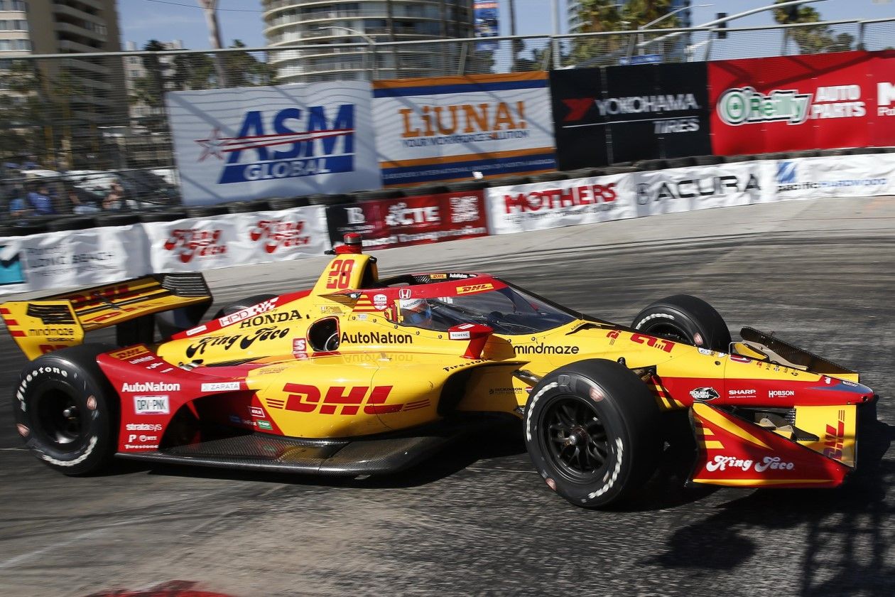 Grosjean rebaja medio segundo el récord de Long Beach en los últimos libres