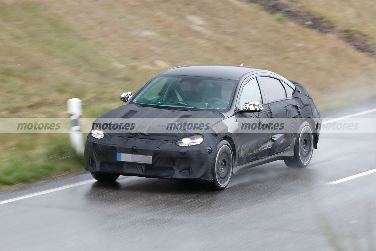 Nuevos detalles asoman en el prototipo, y fotos espía, del Hyundai IONIQ 6 2023