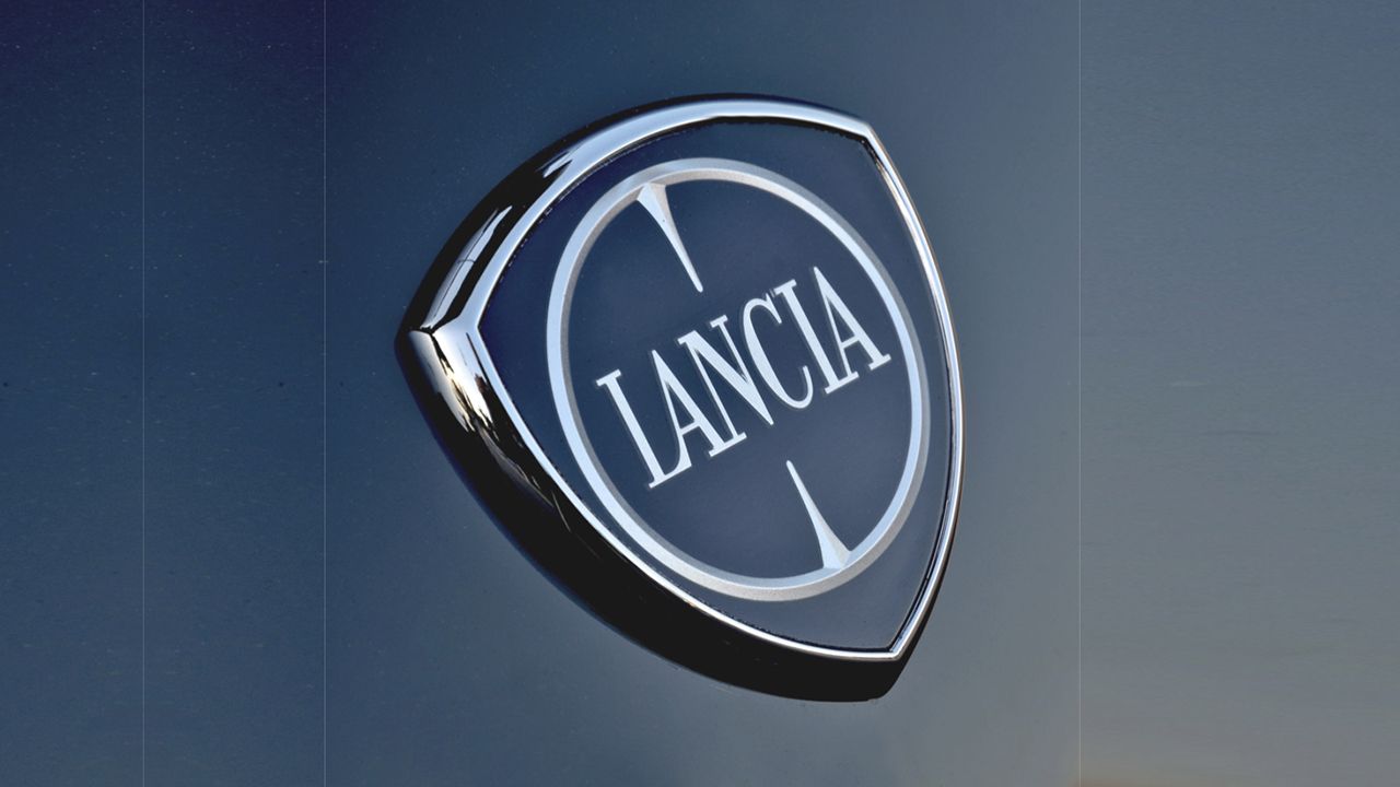 Lancia confirma cuándo llegarán sus nuevos eléctricos y el giro hacia la venta online