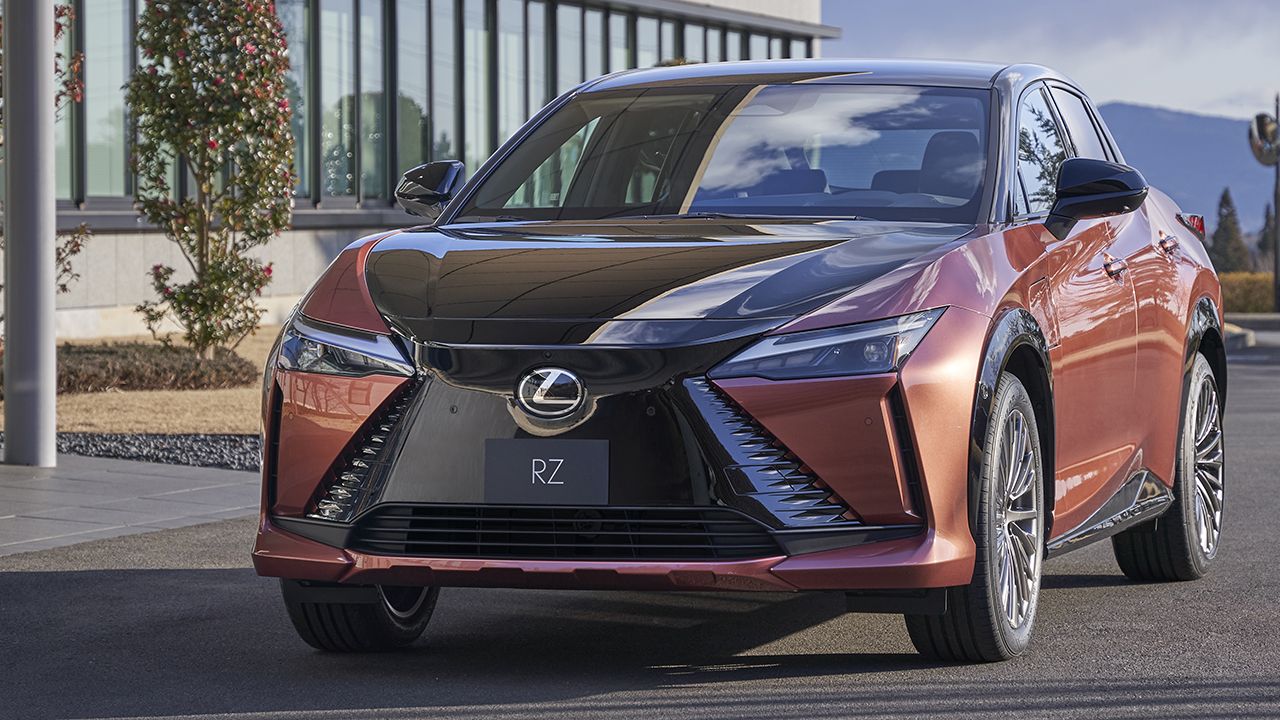 Lexus RZ 450e - frontal