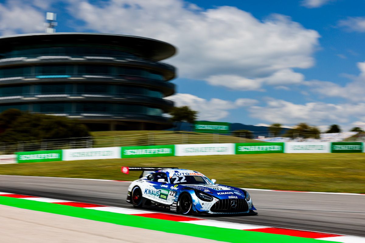 Lucas Auer se impone en la primera manga del DTM en Portimao