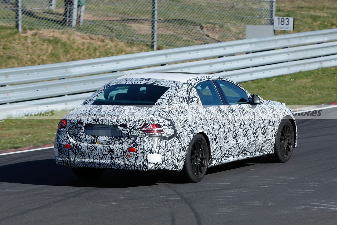 Fotos espía Mercedes Clase E AMG Line 2023 en Nürburgring