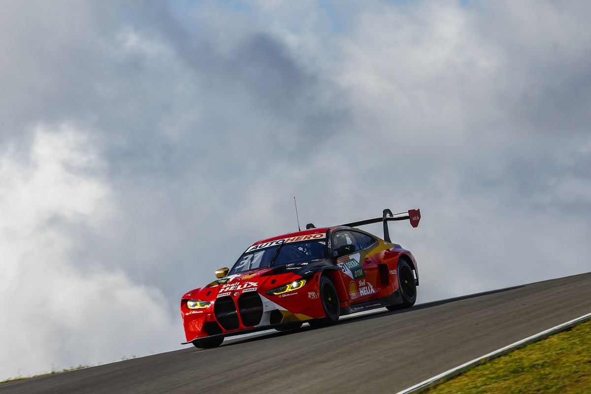 Nico Müller y Sheldon Van der Linde se reparten los libres del DTM en Portimao