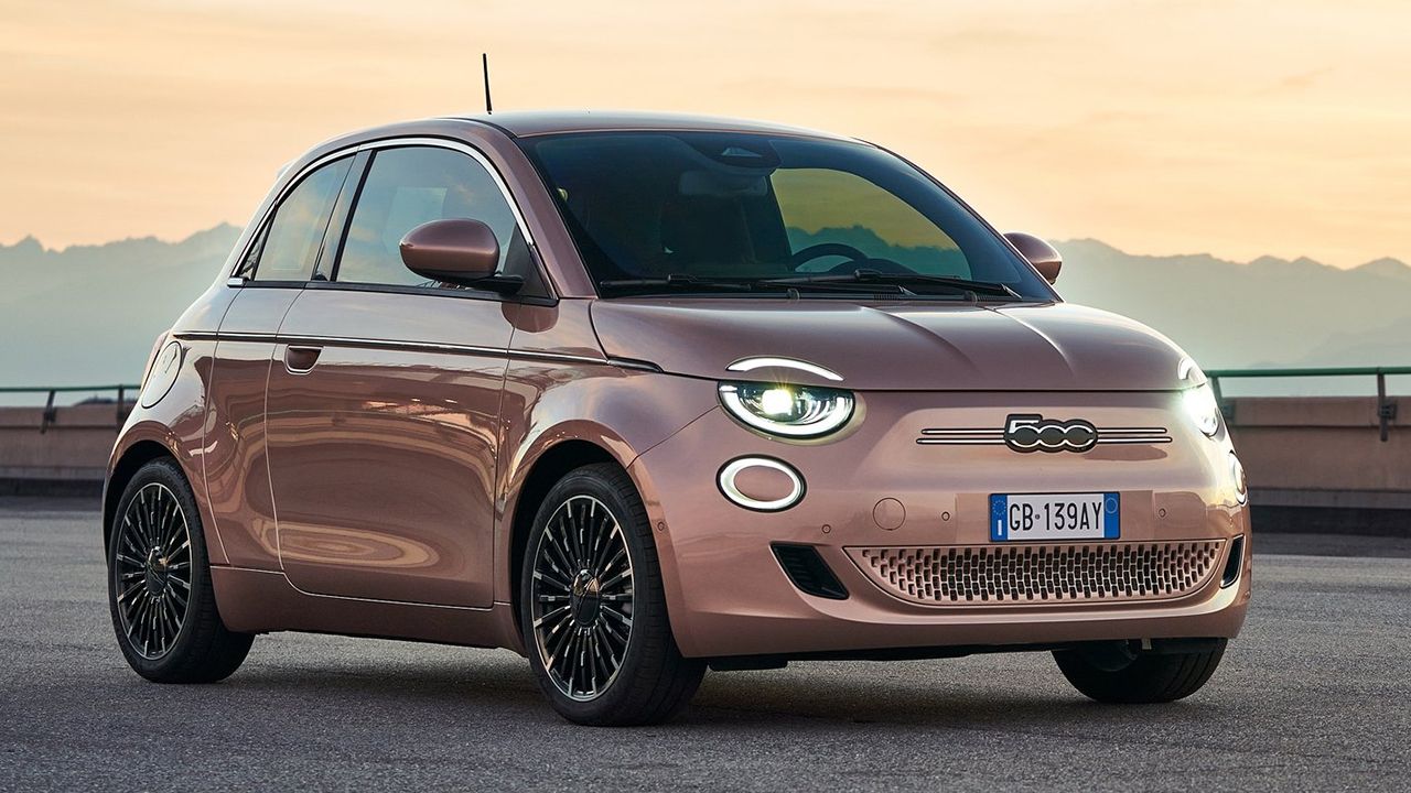 El FIAT 500 3+1 es ahora más barato gracias a la llegada de una versión más básica