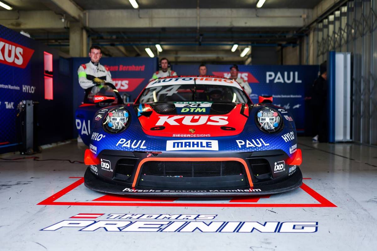 Ricardo Feller manda en la primera jornada del test del DTM en Portimao