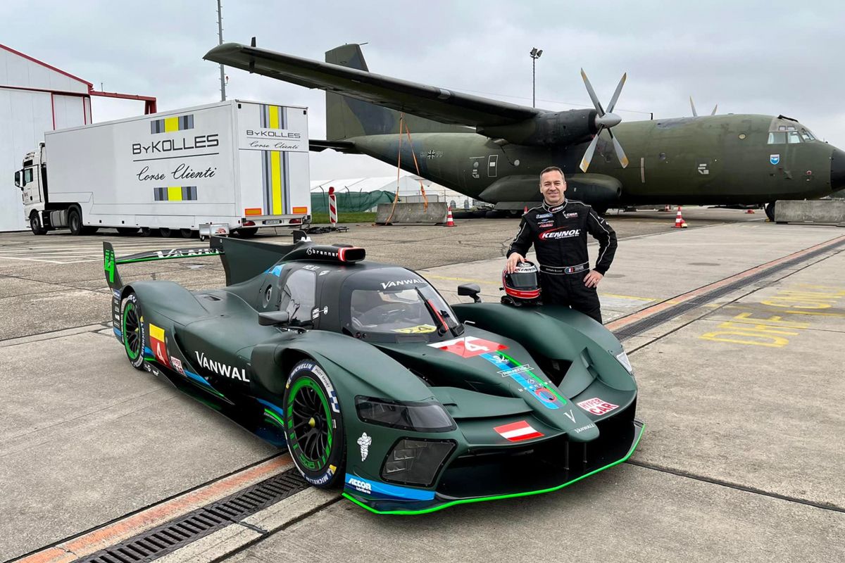 El Vanwall Vandervell LMH de ByKolles realiza su shakedown en Alemania