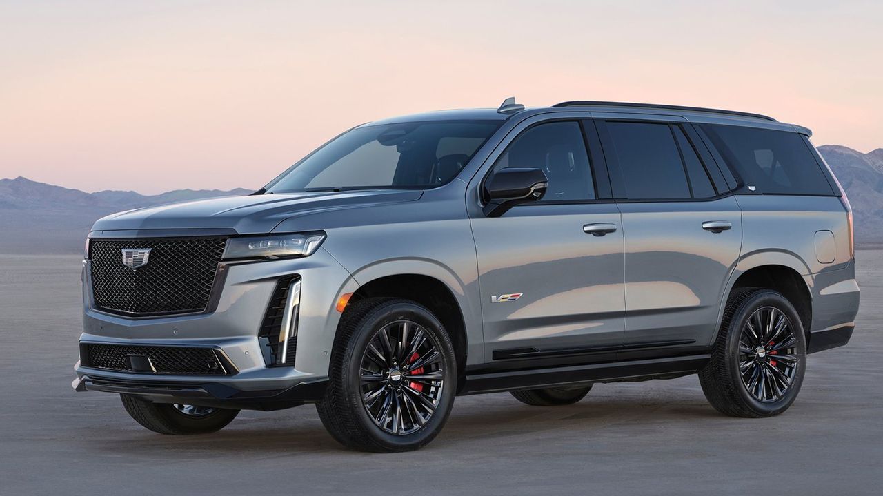 Cadillac Escalade-V 2023, una bestia americana con motor V8 que se acerca a los 700 CV