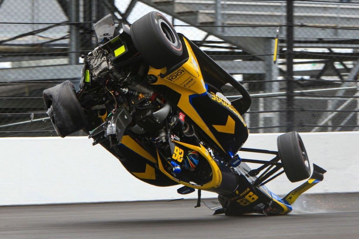 Colton Herta vuelca en los libres del Carb Day, liderados por Tony Kanaan