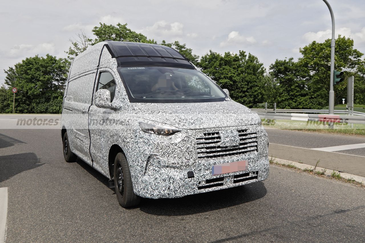 La nueva generación de la Ford Transit Custom 2023 reaparece en fotos espía