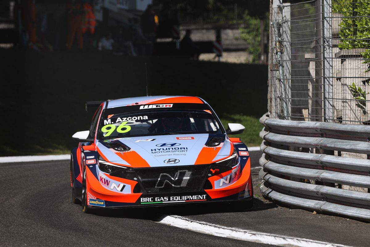 Néstor Girolami lidera el WTCR tras el estreno del certamen en Pau