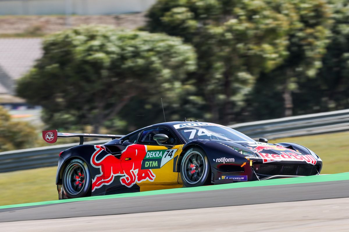 Nico Müller se impone desde la pole en la segunda manga del DTM en Portimao