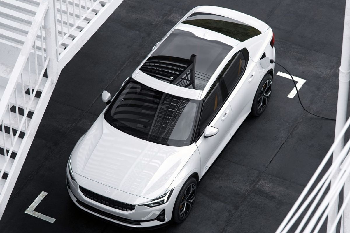 Polestar va a por Tesla e invierte en la carga ultrarrápida