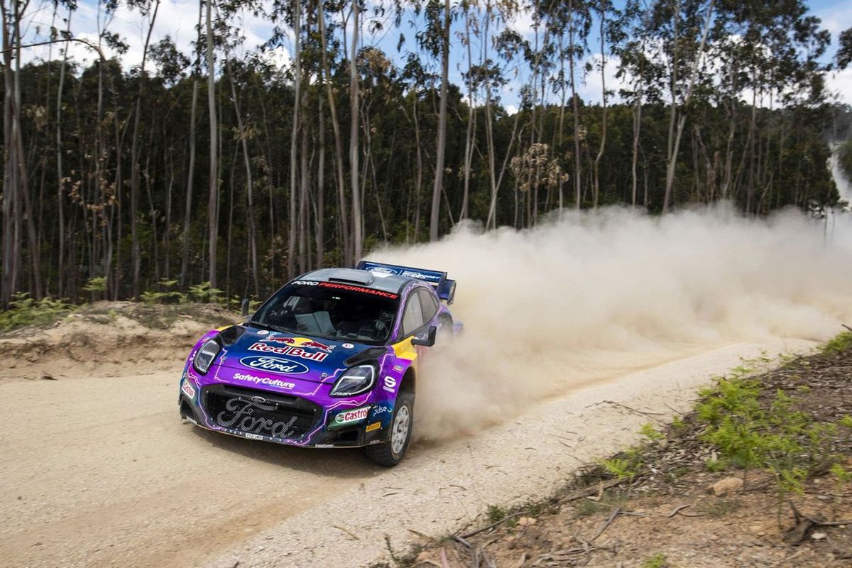 Sébastien Loeb manda en un primer bucle del Rally de Portugal muy igualado