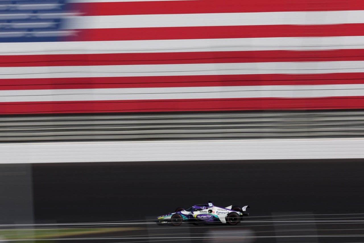 Takuma Sato apunta a la pole tras un ventoso Fast Friday a casi 400 km/h