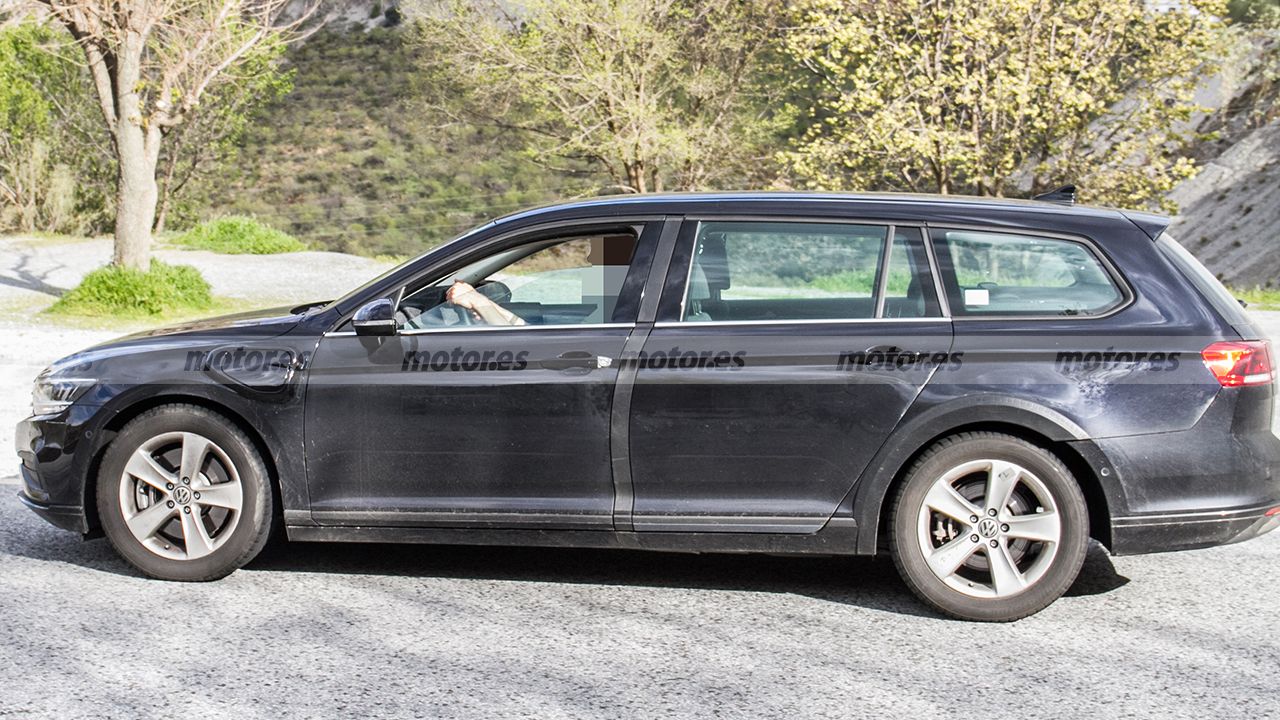 Volkswagen Passat Variant eHybrid - foto espía