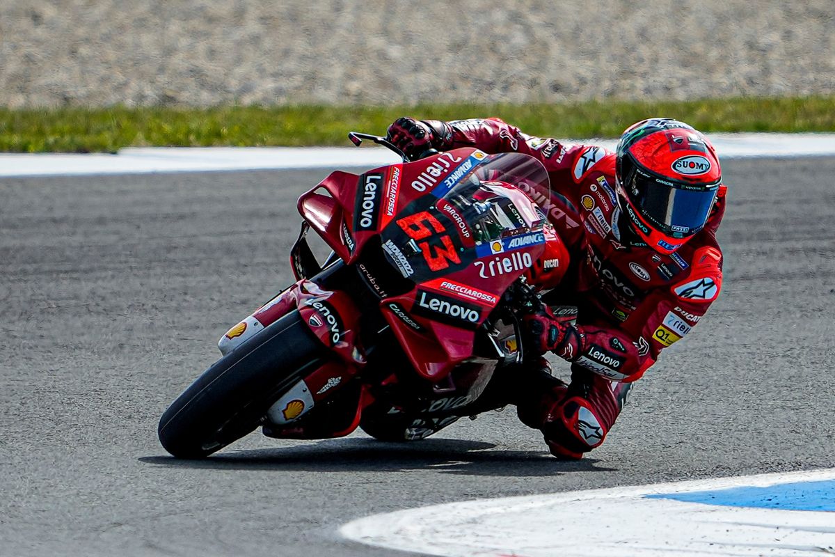 Bagnaia gana en Assen, pero Bezzecchi, Viñales y Espargaro también sonríen