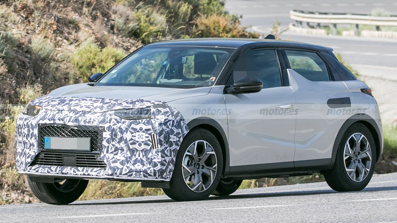 DS 3 Crossback 2023 - foto espía