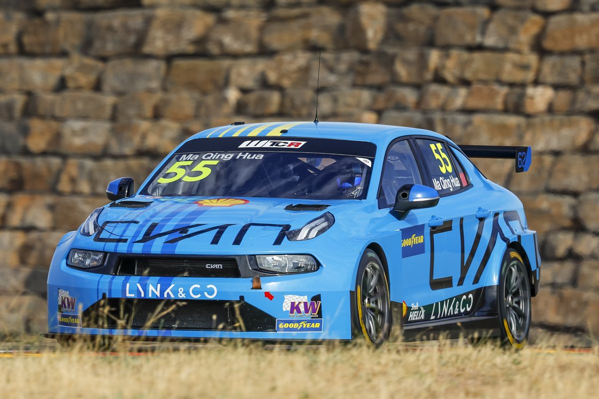 Gilles Magnus logra una brillante pole en la cita del WTCR en MotorLand