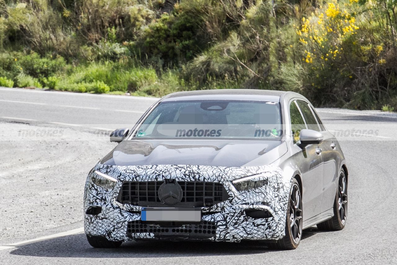 El Mercedes-AMG A 45 S Facelift se deja ver en fotos espía en el sur de Europa