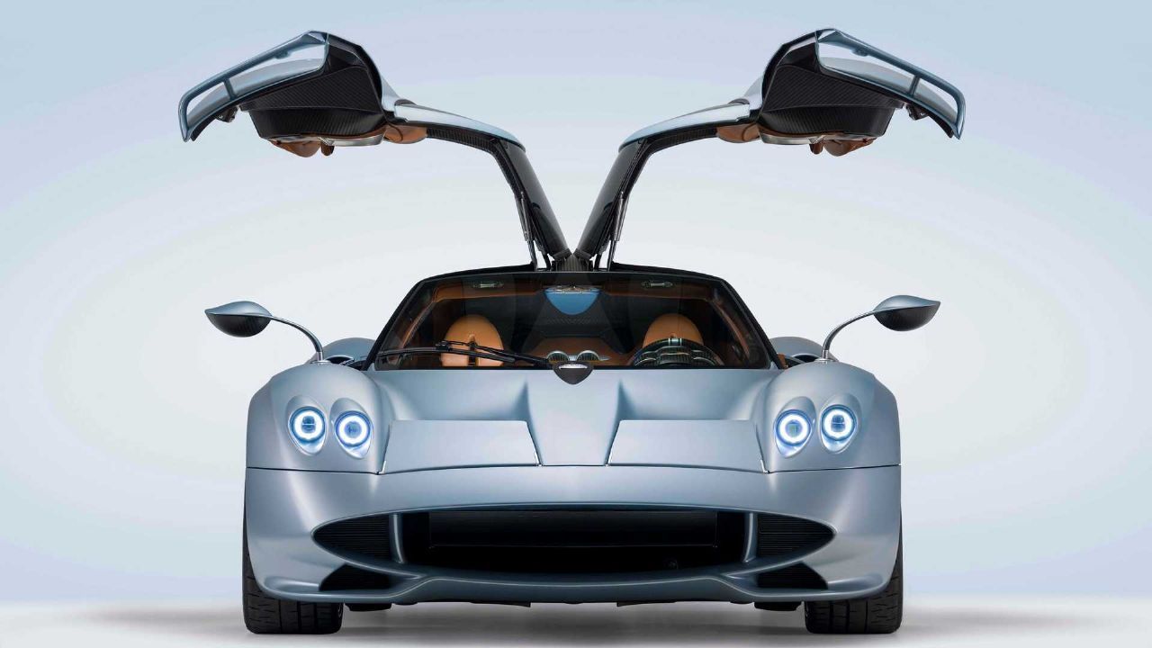 El Pagani Huayra Codalunga es el primer LongTail italiano, y el broche de oro al hypercar