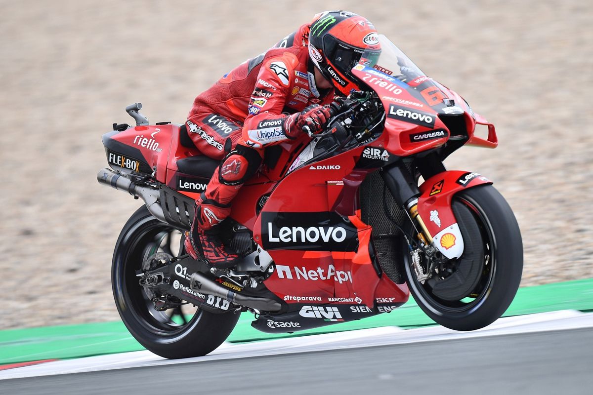 Pecco Bagnaia suma una nueva pole con récord absoluto de la pista en Assen