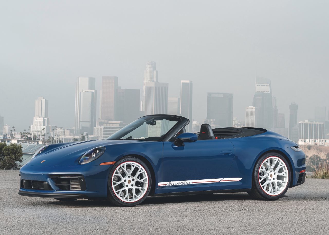 El Porsche 911 Carrera GTS Cabriolet America edition conmemora al 356 Roadster