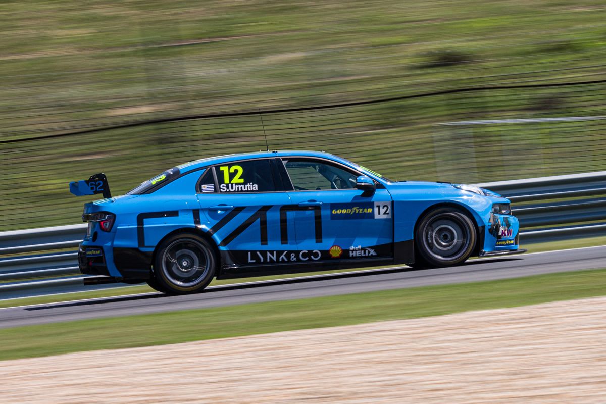 Santiago Urrutia gana la segunda manga del WTCR en Hungaroring