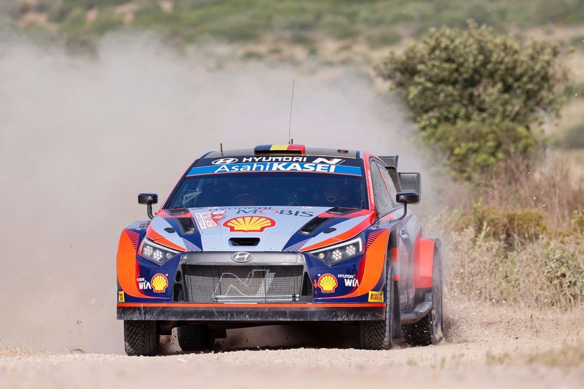 Thierry Neuville manda en el shakedown del Rally de Italia-Cerdeña