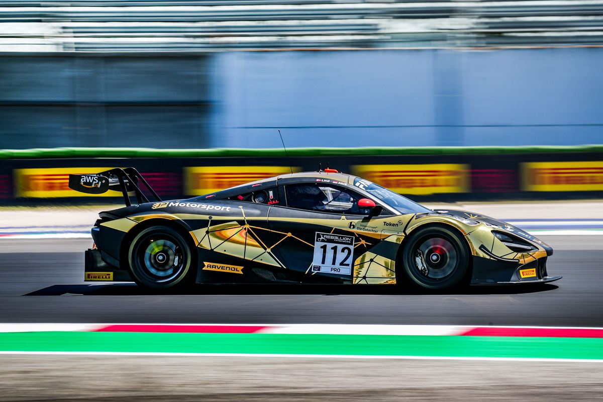 El Audi #32 logra la pole del sábado en la cita de la Sprint Cup en Misano