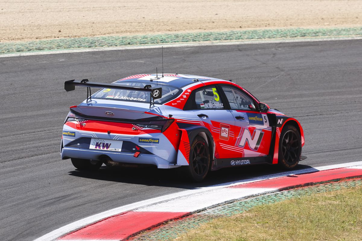 Berthon y Michelisz quedan al mando de los libres del WTCR en Vallelunga