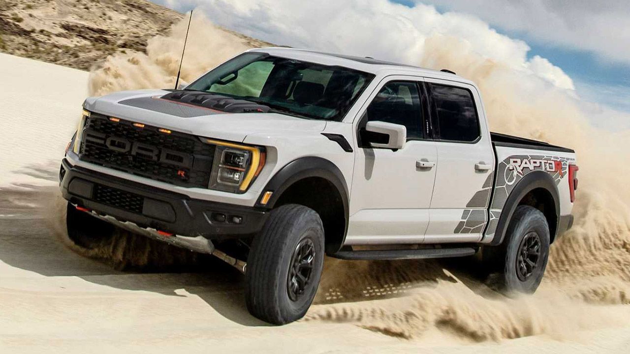 El nuevo Ford F-150 Raptor R con motor V8 es el pick-up que te gustaría ver en Europa