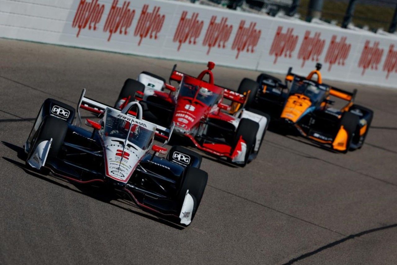 Josef Newgarden domina la primera carrera en Iowa, y Álex Palou remonta de nuevo