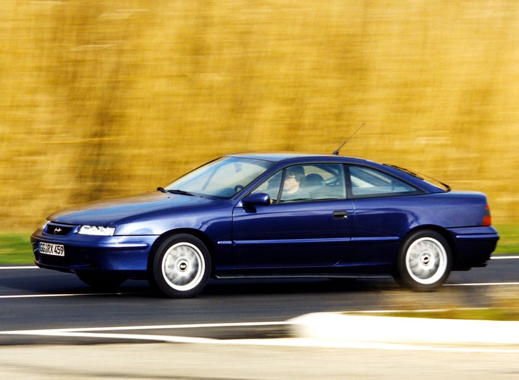 Lleva la contraria a todo el mundo, compra un coupé