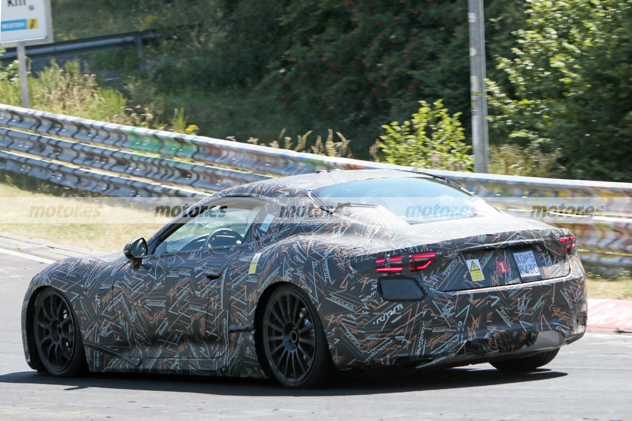 Fotos espía Maserati GranTurismo Folgore 2023 en Nürburgring