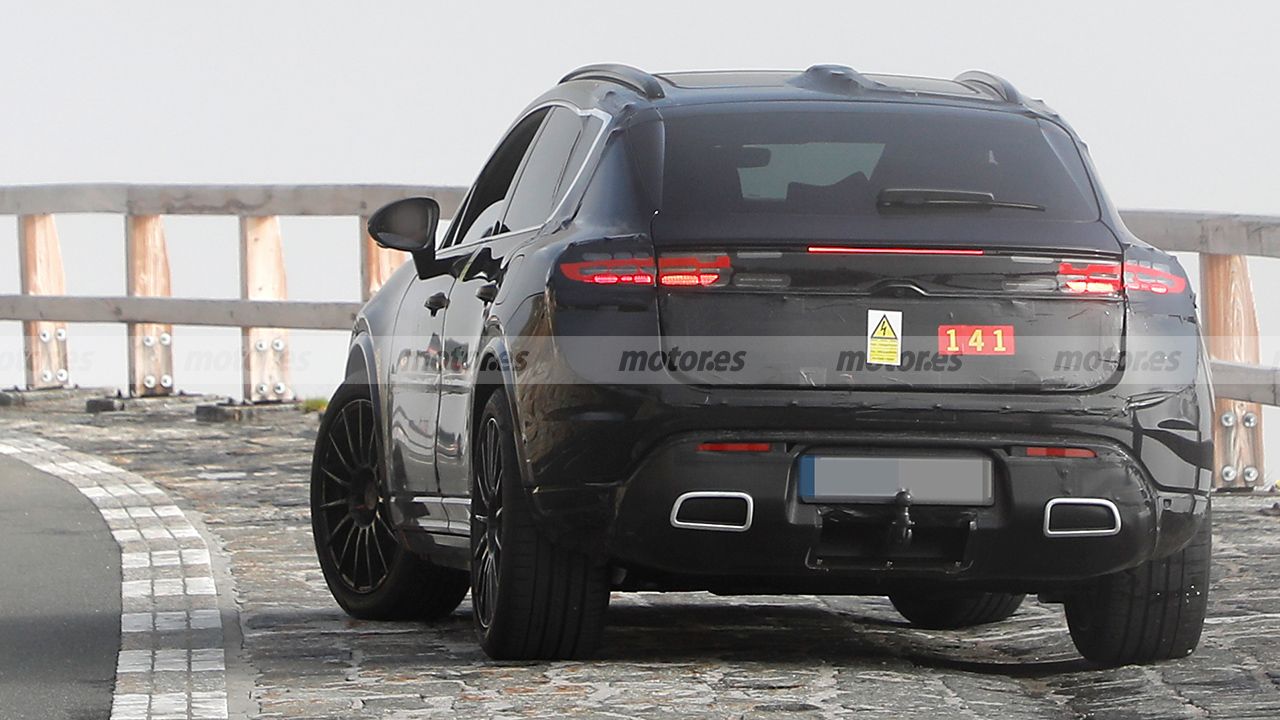 Porsche Macan EV - foto espía posterior