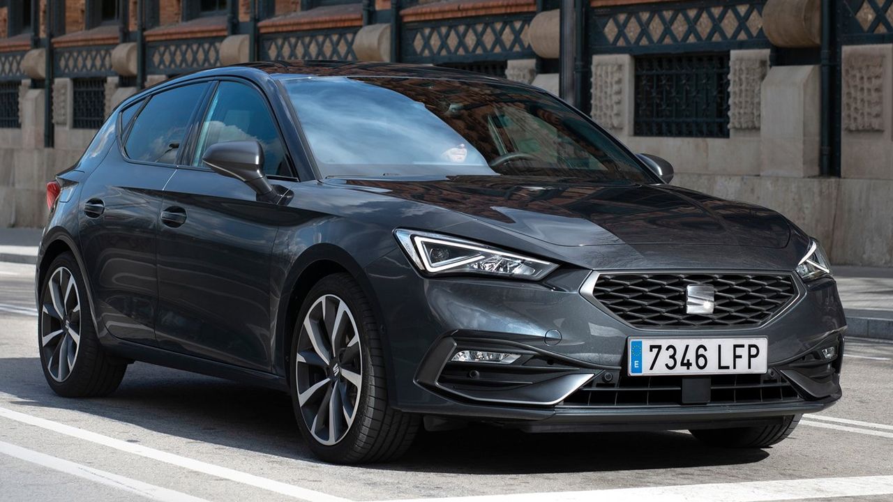 La gama del SEAT León se completa con los nuevos paquetes XS y XM